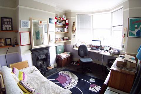30 Cragg Hill, Horsforth, Leeds, LS18 4NU
