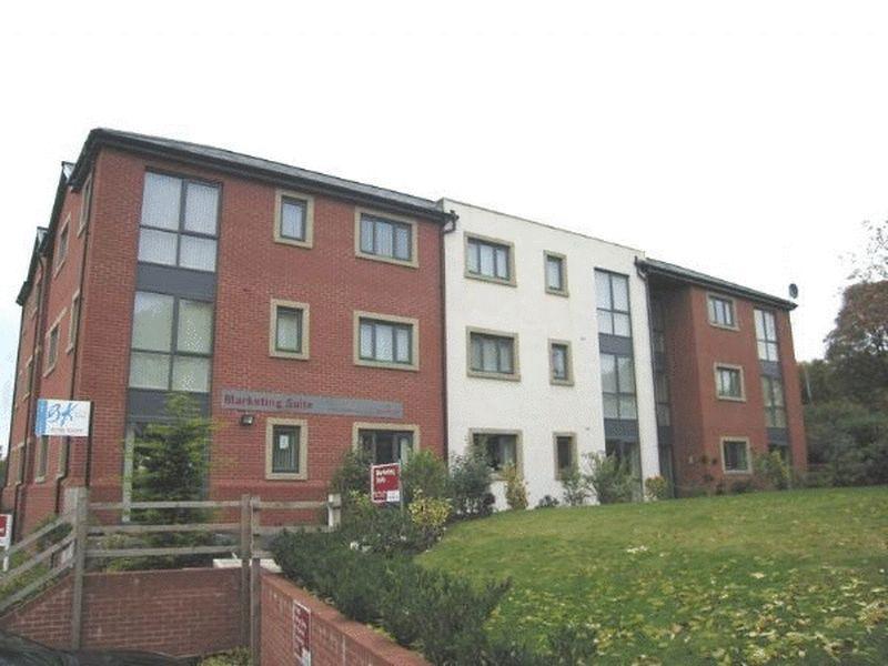 Schofield Close, Milnrow OL16 3DN 1 bed apartment £525 pcm (£121 pw)