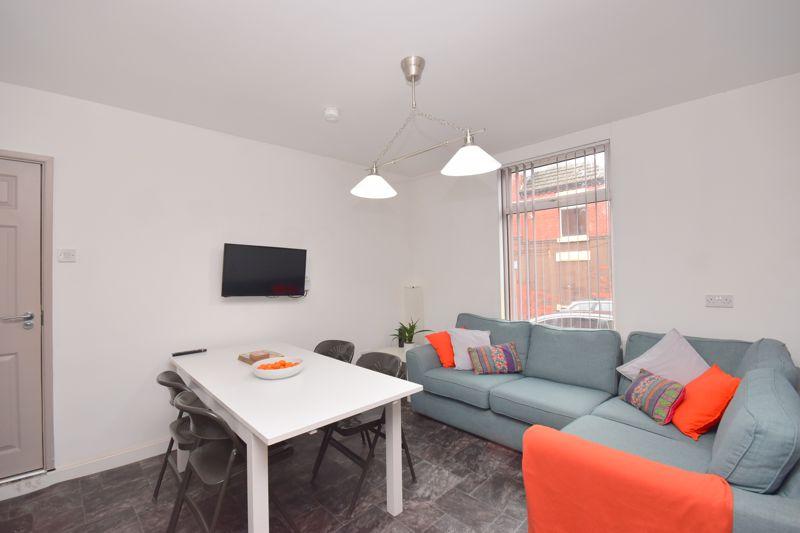 Hornsey Road, Liverpool 5 bed end of terrace house £145,000