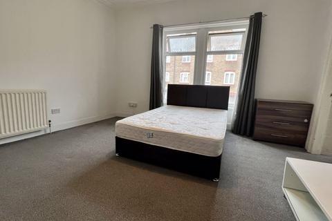 1 bedroom in a house share to rent, Whitehall Road, Gateshead NE8