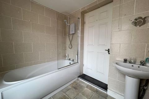 1 bedroom in a house share to rent, Whitehall Road, Gateshead NE8