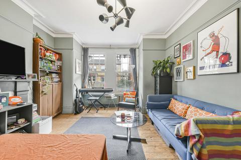 2 bedroom apartment to rent, Queenstown Road, Battersea, SW8