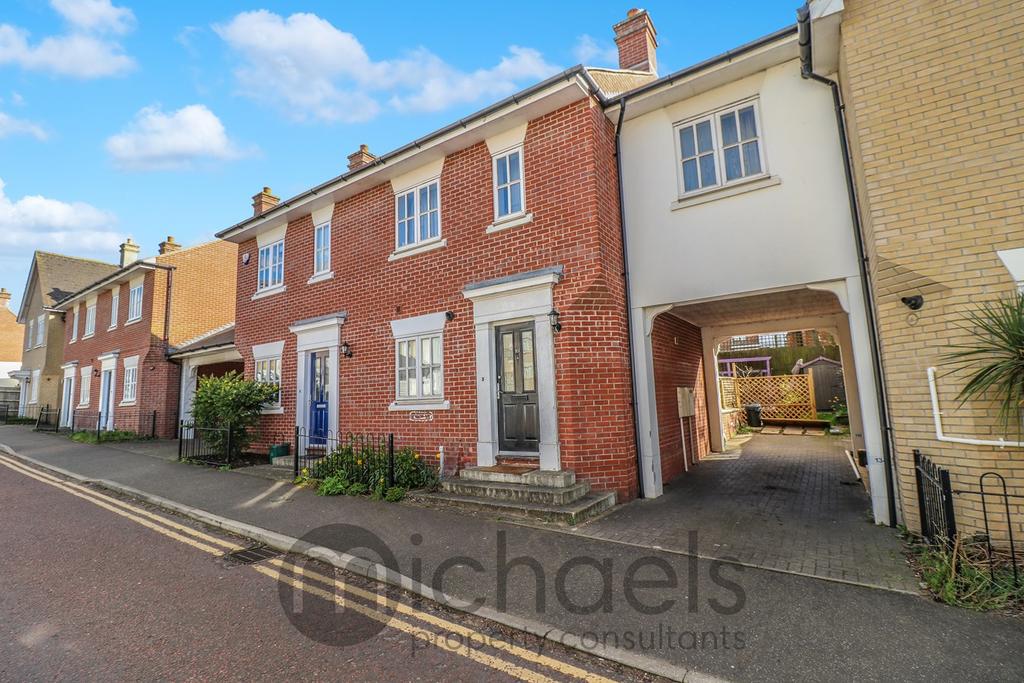 Williams Way, Colchester, CO1 3 bed semidetached house £300,000