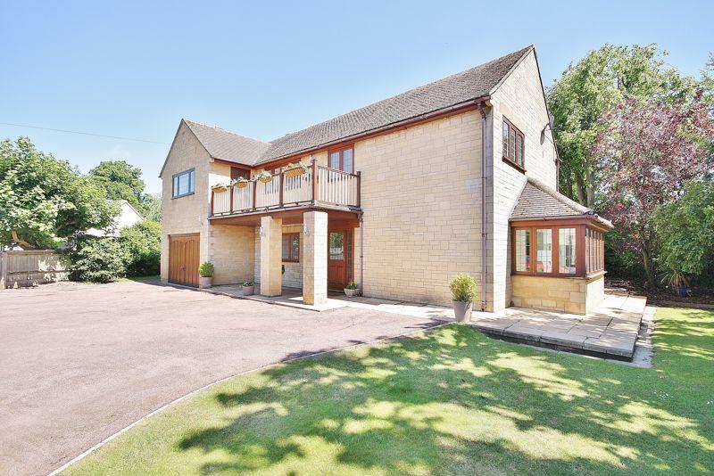 NEW YATT ROAD, Witney OX28 1NZ 4 bed detached house £1,250,000