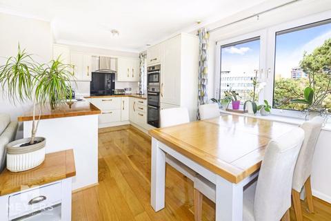 2 bedroom apartment for sale - St. Peters Court, St. Peters Road, Bournemouth, BH1