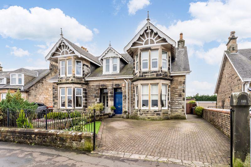 110 Bank Street, Irvine, KA12 0NF 3 bed semidetached villa £275,000