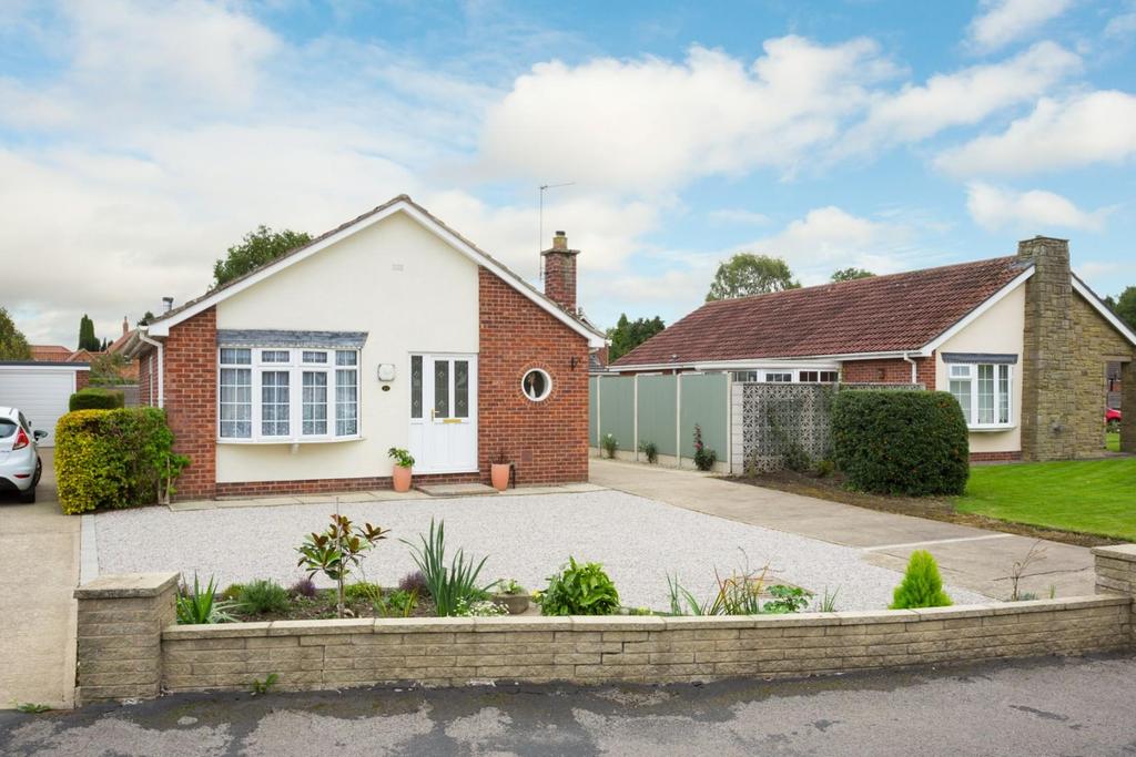 Stablers Walk, Earswick, York 2 bed detached bungalow £1,150 pcm (£