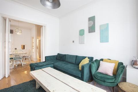 2 Ada Road, London, SE5 7RW
