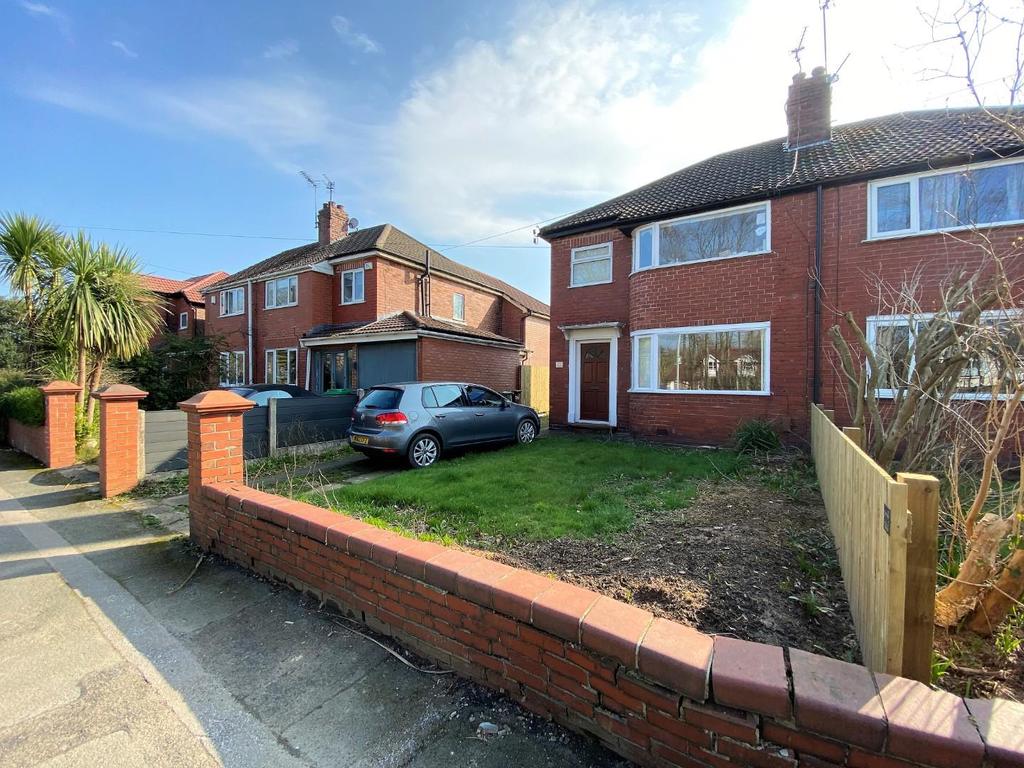 Parrs Wood Road, Didsbury 3 bed semidetached house £350,000