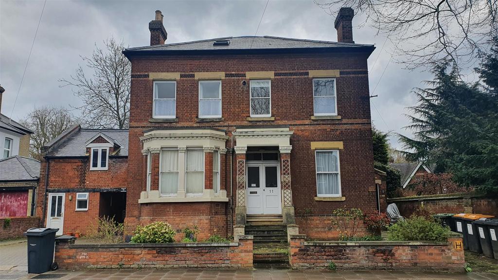 Shakespeare Road, Bedford 1 bed apartment £750 pcm (£173 pw)