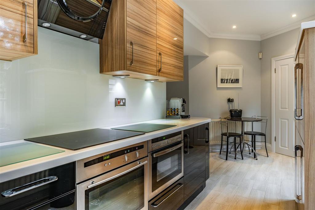 8497090-interior15.jpg