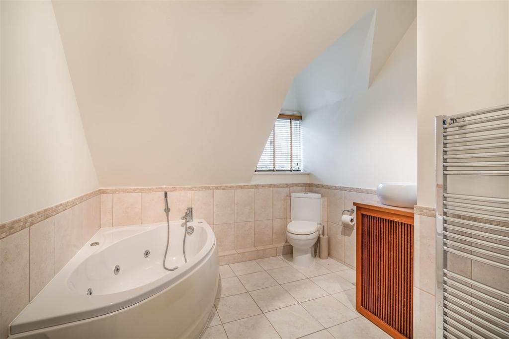 8497090-interior18.jpg
