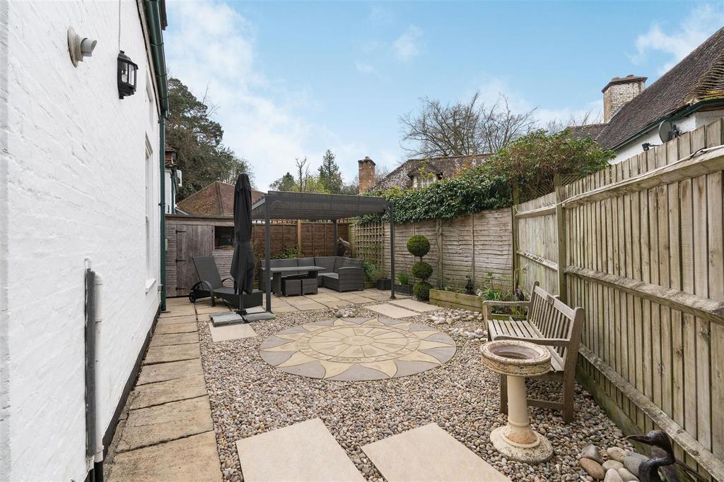 8497090-exterior16.jpg