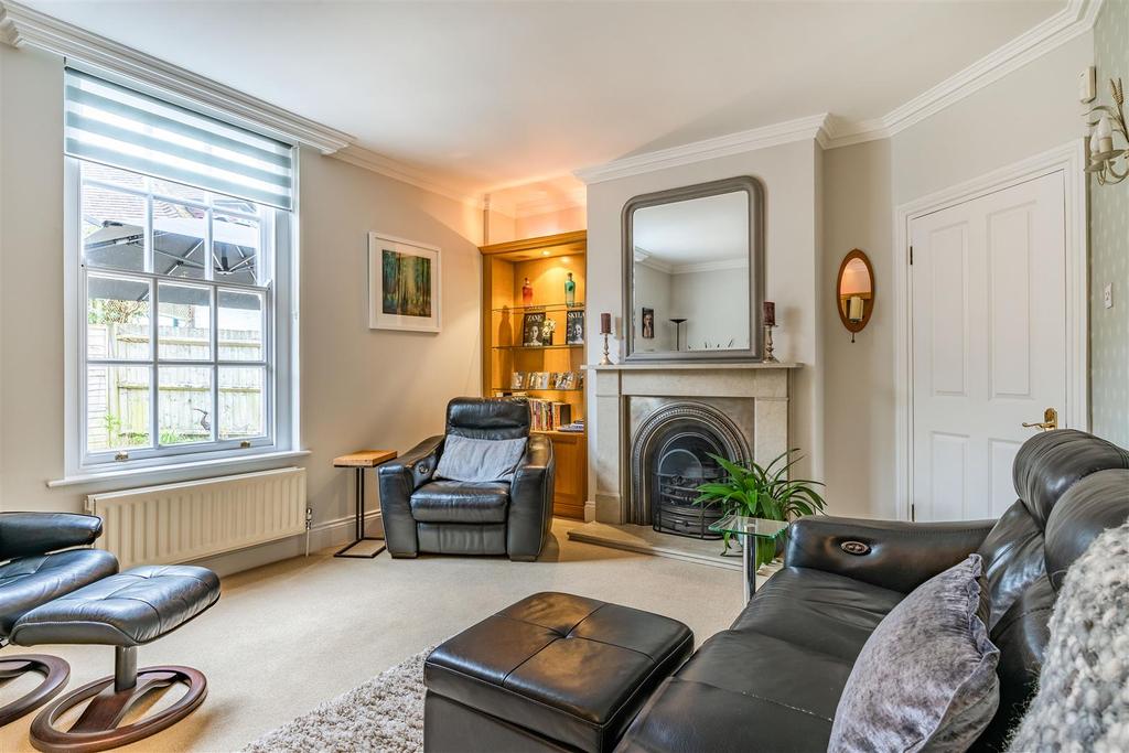 8497090-interior07.jpg