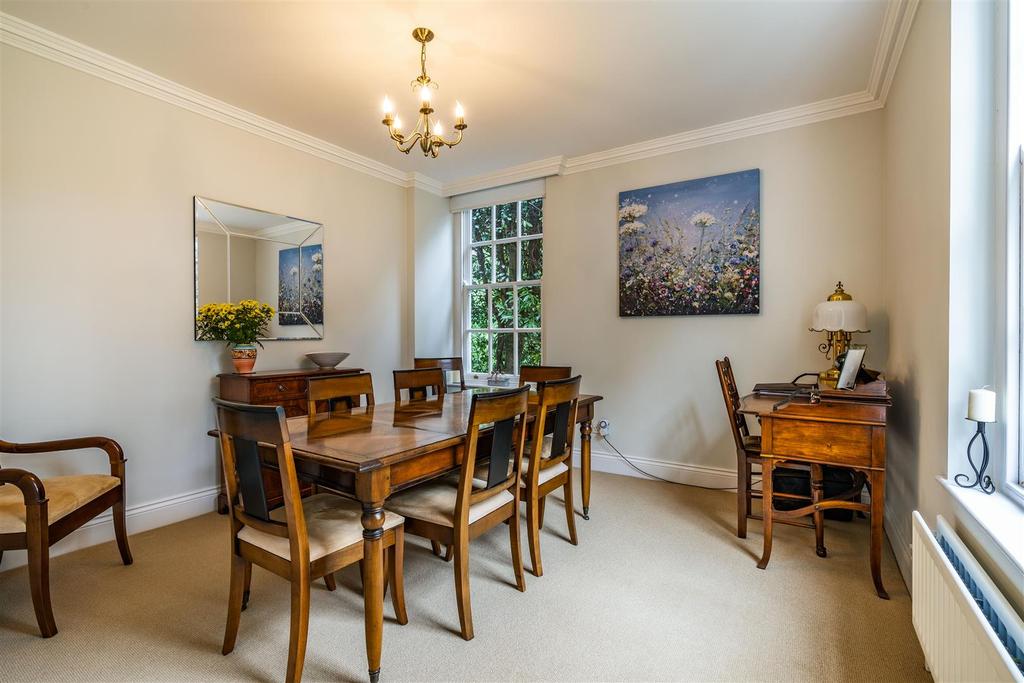 8497090-interior01.jpg
