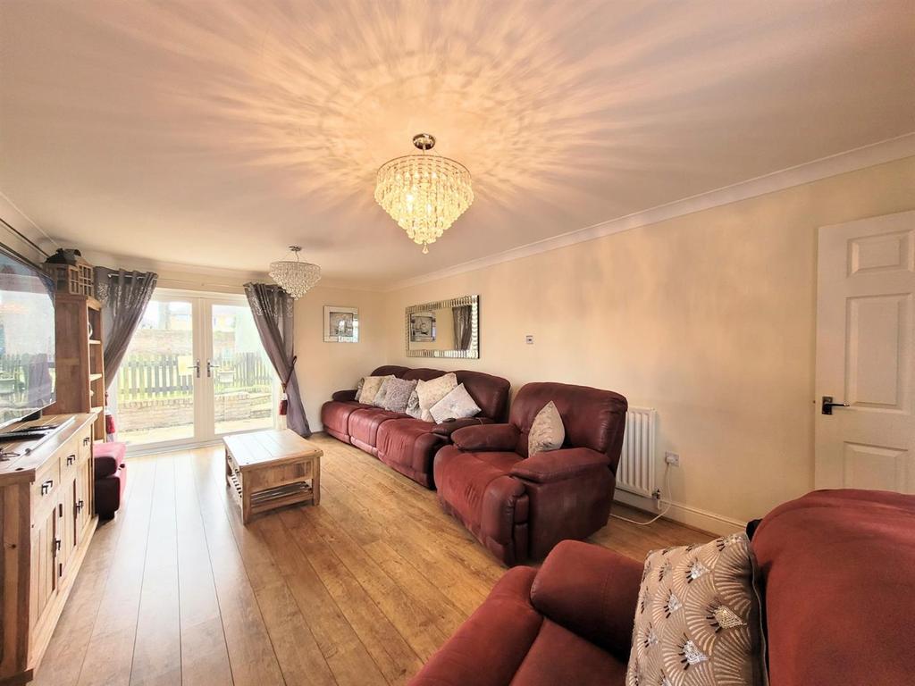Duchess Close, Strood 6 bed detached house £575,000