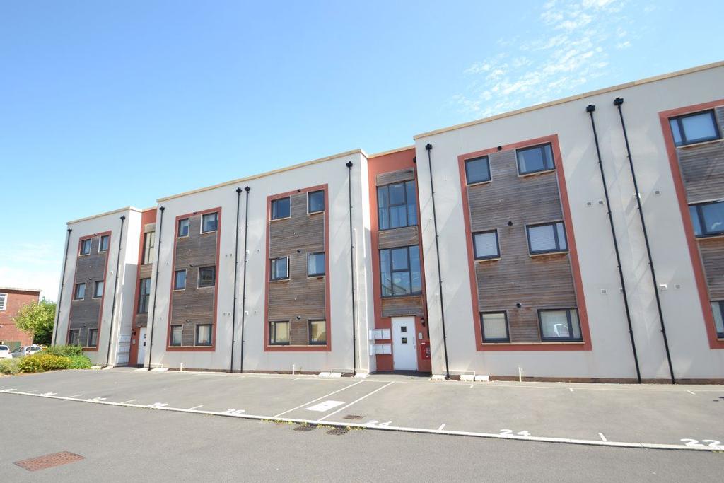 Newfoundland Way, Portishead 2 bed flat £1,100 pcm (£254 pw)
