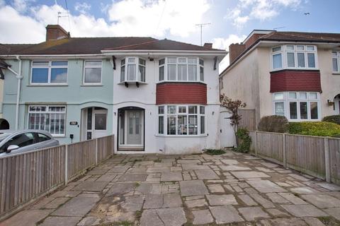 194 Downs Road, Walmer, Deal, CT14 7TN