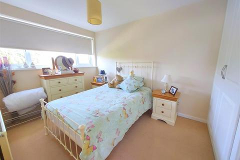 26 Cherry Tree Walk, Stourport-on-severn, DY13 0JT