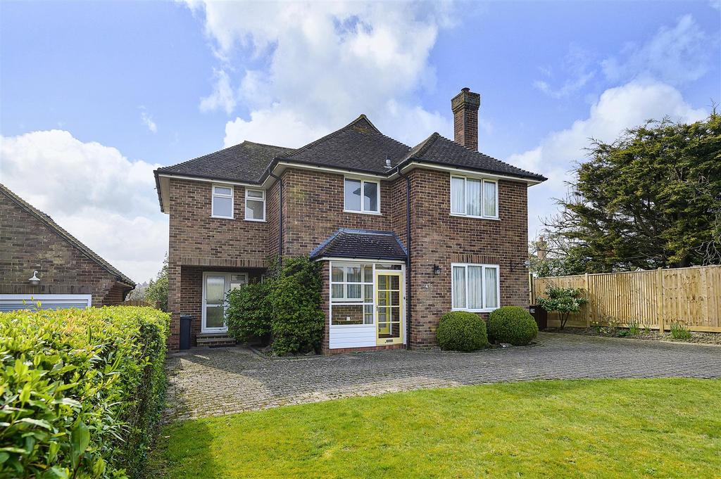 Hawthylands Crescent, Hailsham 4 bed detached house £525,000