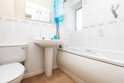 10 Old Mill Place, Romford, RM7 9QF