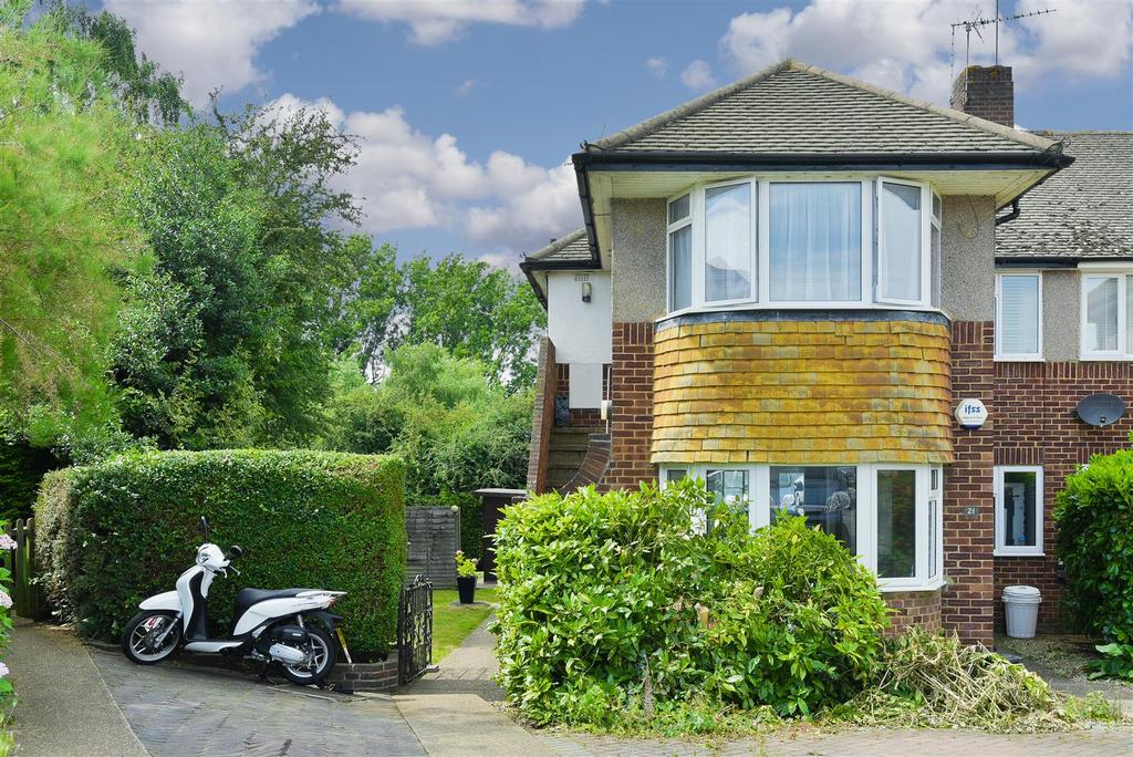 Stanton Close, Ewell 2 bed £350,000
