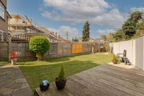 60 Fairfield Way, Epsom, KT19 0EF