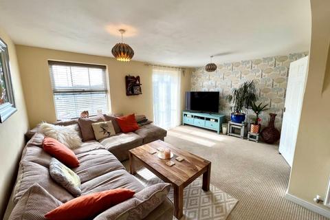 25 Gladiator Close, Wootton, Northampton, NN4 6LS