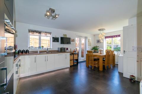 8 Bramble Close, Northampton, NN3 9GF