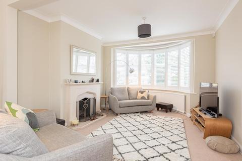 9 Seaforth Gardens, Epsom, KT19 0LR