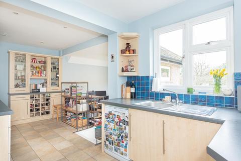 9 Seaforth Gardens, Epsom, KT19 0LR