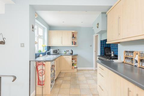 9 Seaforth Gardens, Epsom, KT19 0LR