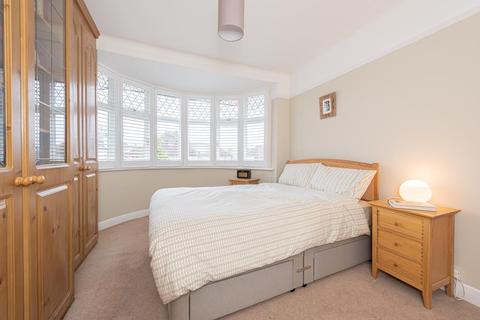 9 Seaforth Gardens, Epsom, KT19 0LR
