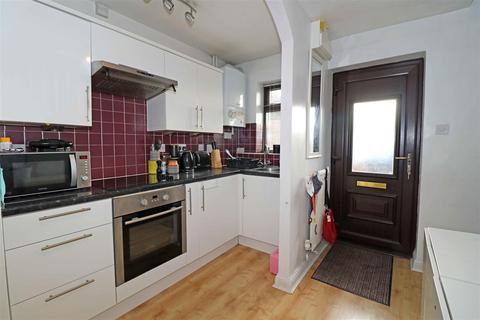 17 Bartlett Close, Warwick, CV34 4UY