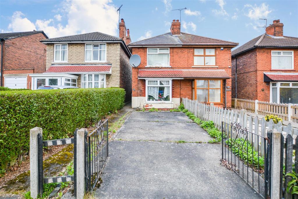 Cliff Gardens, Scunthorpe 2 bed semidetached house £120,000