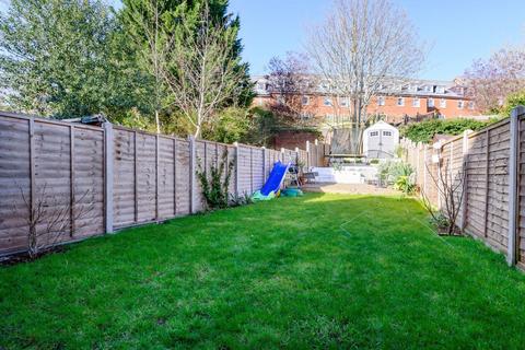 111 Cline Road, Guildford, GU1 3ND
