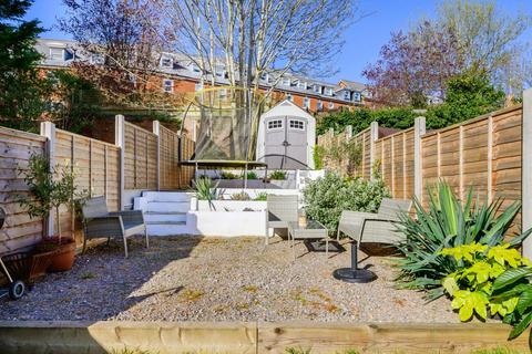111 Cline Road, Guildford, GU1 3ND