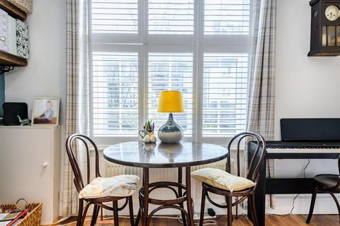 111 Cline Road, Guildford, GU1 3ND