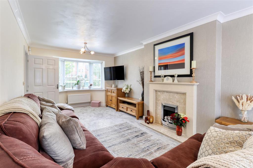 Hickling Close, Rothley 5 bed detached house £1,995 pcm (£460 pw)