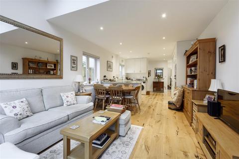 16 Cottage Grove, Surbiton, KT6 4JH