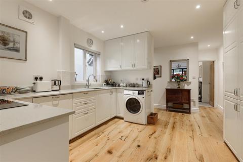 16 Cottage Grove, Surbiton, KT6 4JH