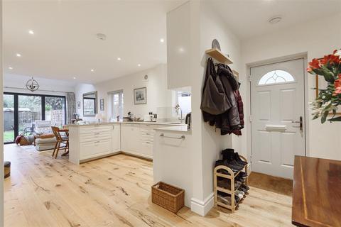 16 Cottage Grove, Surbiton, KT6 4JH