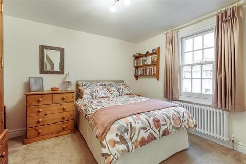 16 Cottage Grove, Surbiton, KT6 4JH