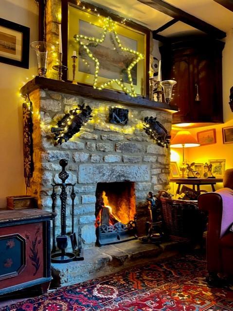 Lounge fire.jpg