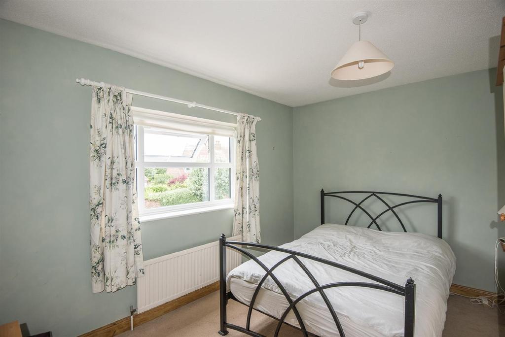 Lakeside, Acaster Malbis 2 bed terraced house £825 pcm (£190 pw)