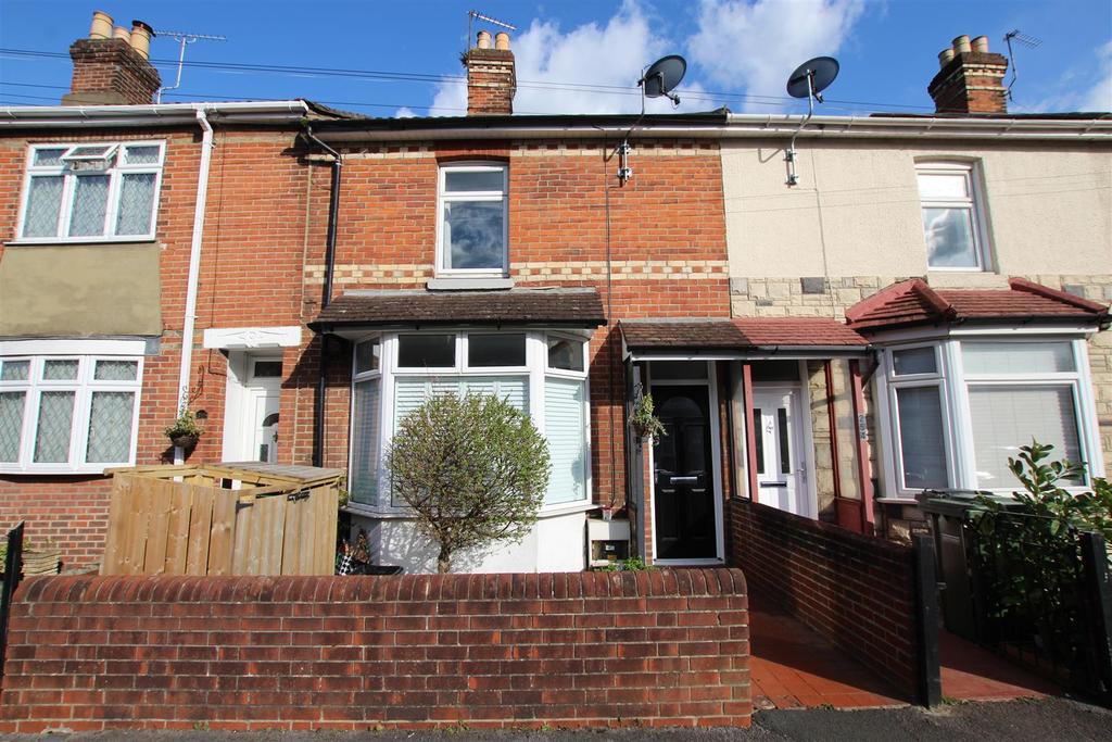 Market Street, Eastleigh 2 bed terraced house £270,000