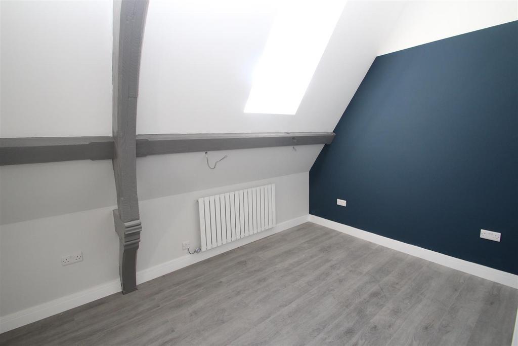 Street, Hemel Hempstead 1 bed apartment £1,000 pcm (£231 pw)