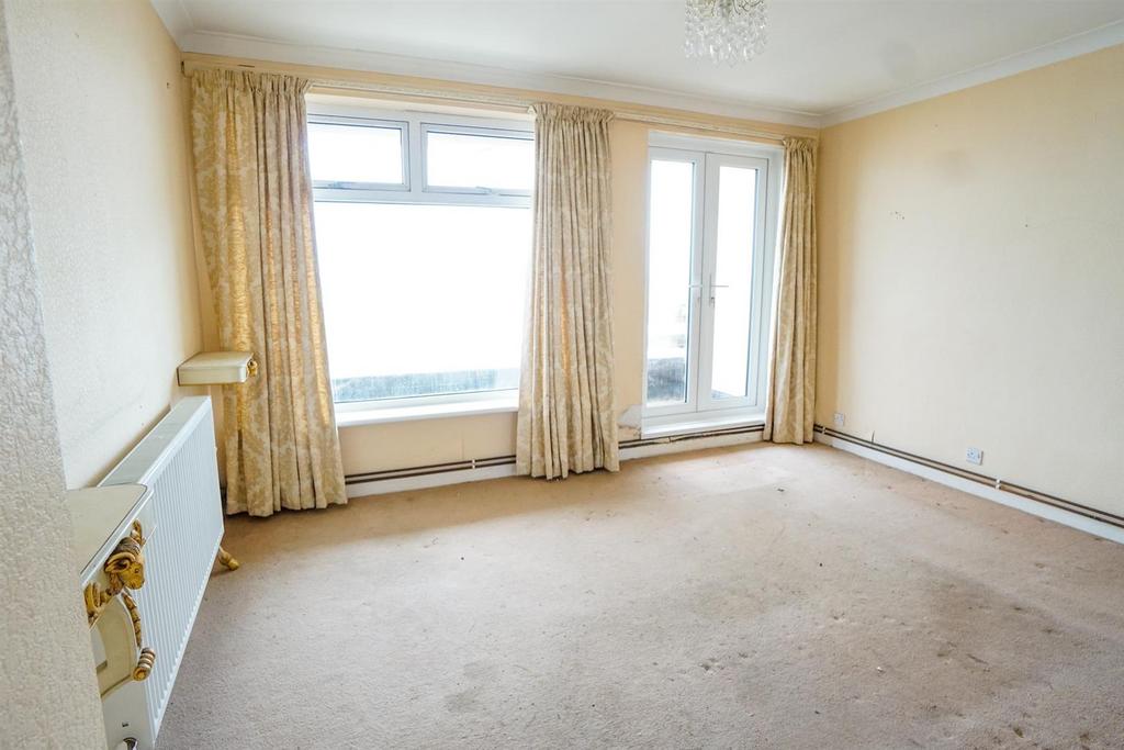 Robertson Terrace, Hastings 2 bed flat for sale £115,000