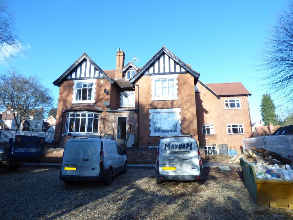 Neville Court, Avenue Road, StratfordUponAvon 1 bed flat £850 pcm