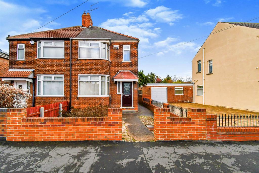 Shaftesbury Avenue, Hull 3 bed semidetached house £140,000